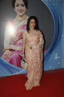 IN PICS: Heavily PREGNANT Esha Deol looks mesmerizing at her mom Hema Malini's dance festival!