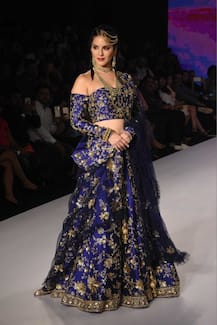 IN PICS: Sunny Leone looks like a PRINCESS as she walks the ramp on the grand finale of Bombay Times Fashion Week!