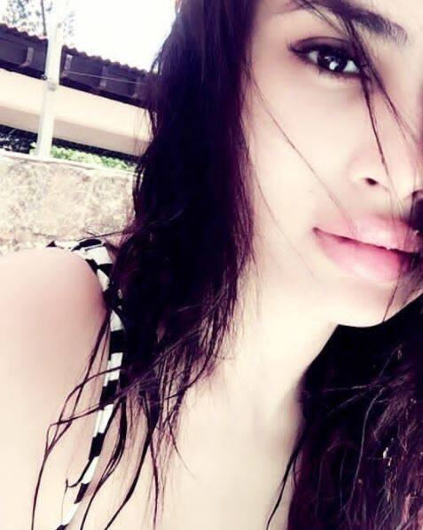 Mouni posted this gorgeous pic on her Instagram story