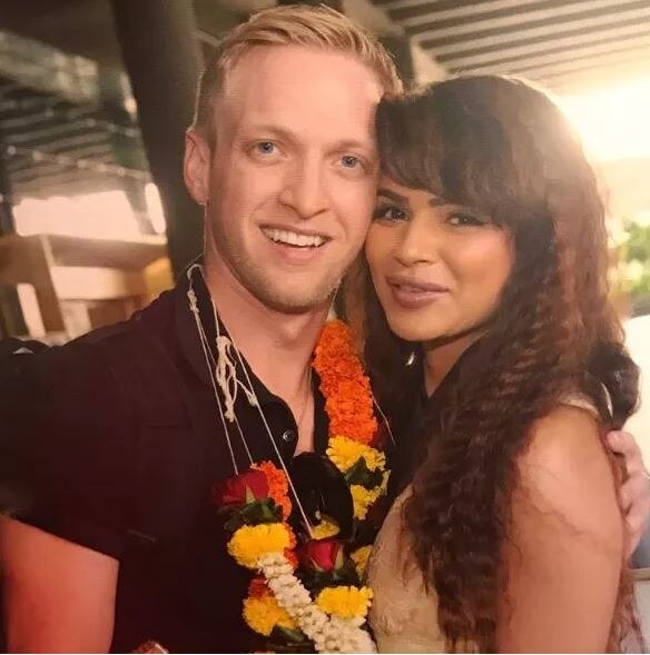 And now according to latest reports, the popular TV couple to get married not once but twice in December. (Photo: Instagram)