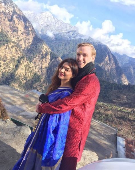 Here are some adorable pictures of the soon-to-be married couple which proved that they are deeply in love with each other. (Photo: Instagram)