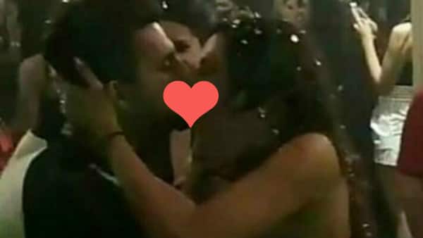 Ravi Dubey's PASSIONATE KISS with wife Sargun Mehta at her birthday bash! Ravi Dubey's PASSIONATE KISS with wife Sargun Mehta at her birthday bash!