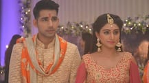 'Yeh Rishta Kya Kehlata Hai' couple Rishi Dev & Mohena Singh aka Naksh & Keerti in LOVE?