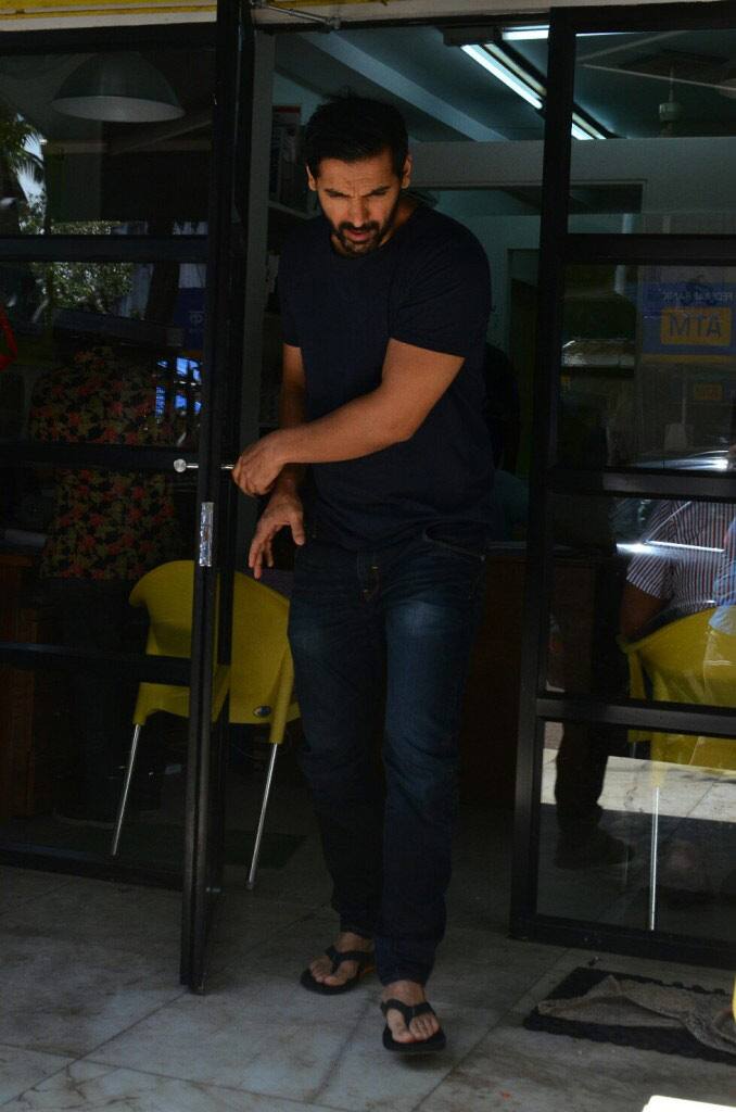 The 44 yr old star who will soon be seen in 'Force 3', was clicked as he made the exit from the clinic after showing his dog 'Bailey' to the doctor.