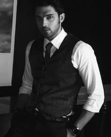 'Kaisi Yeh Yaariyaan' fame actor Parth Samthaan hospitalized! Friends visit him!