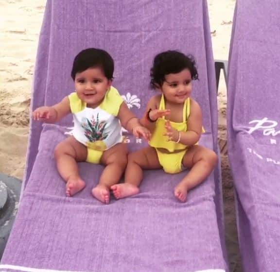 We often see some awwdorable pics of the lil munckins- Raya Bella & Vienna from their day to day life shared by their mom & dad