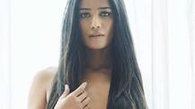 Poonam Pandey's latest TOPLESS pictures are breaking the internet!
