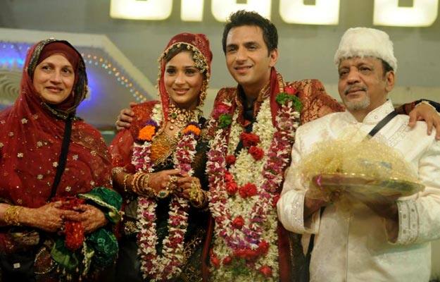 Ssara even married her then boyfriend Ali Merchant inside the Bigg Boss house, however their wedding was short-lived and they divorced soon after she came out of the show. (Photo: Web)