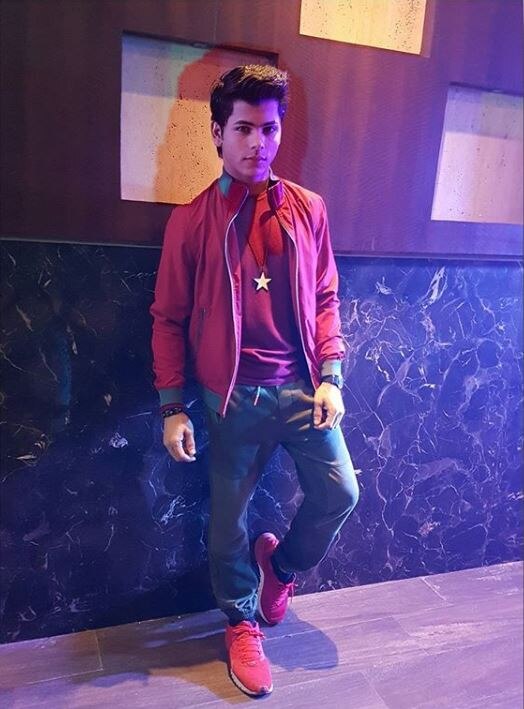 Are Siddharth Nigam & his brother Abhishek twins? Celebrated birthday together! Here's why! Are Siddharth Nigam & his brother Abhishek twins? Celebrated birthday together! Here's why!