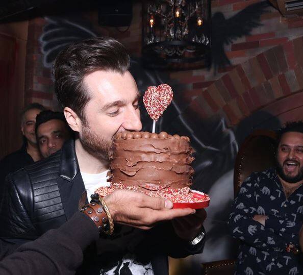 Both of them shared few pictures from the James' birthday bash. James captioned his birthday pictures as, 