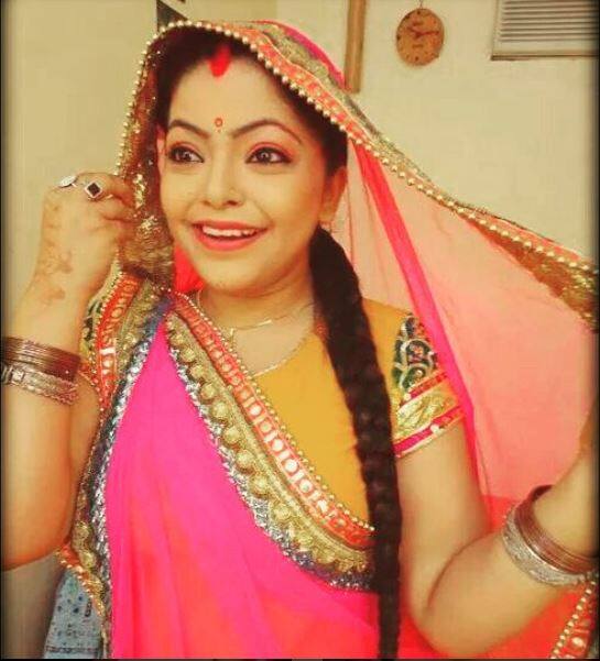 Divya who sounded disturbed was also weeping as she spoke to a news portal and told: “My mother has gone out of control. I only pray my father is safe.”