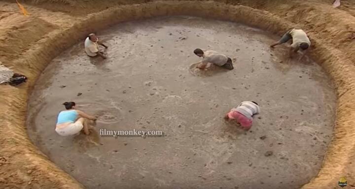 When the game reached the last four stage, the Nishkasan (elimination) rights were revoked and open to the Indian public to vote for the Maha-Nayak.