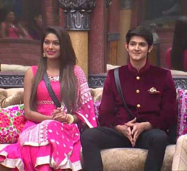 Hina's 'Yeh Rishta Kya Kehlata Hai' co-star Rohan Mehra, who was also a part of 'Bigg Boss 10', also was present at the birthday bash of her onscreen mother. (Photo: Web)