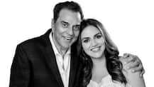 Mommy-to-be Esha Deol flaunts her BABY BUMP as she poses with father Dharmendra!