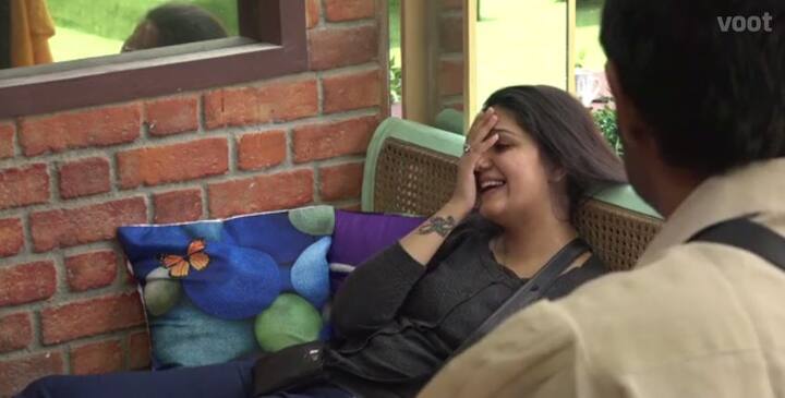 This is when Sapna took part in the conversation and says that she doesn't understand why the channel got her inside the 'Bigg Boss' house. (PIC CREDIT: Voot)