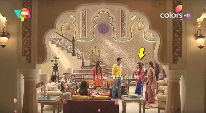 Malini was seen playing 'Pushpa', the wife of 'Anant' (Hiten Tejwani) [Pic: Colors]