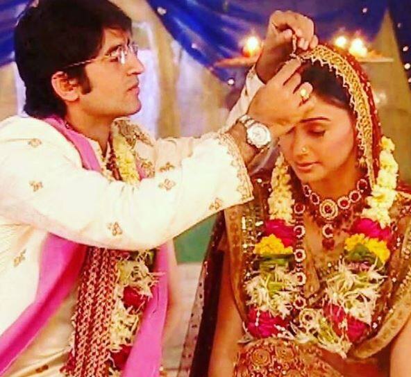 Speaking further about his decision of marrying 'Kutumb' lead actress Gauri, he further told India Forums in the same report that, 