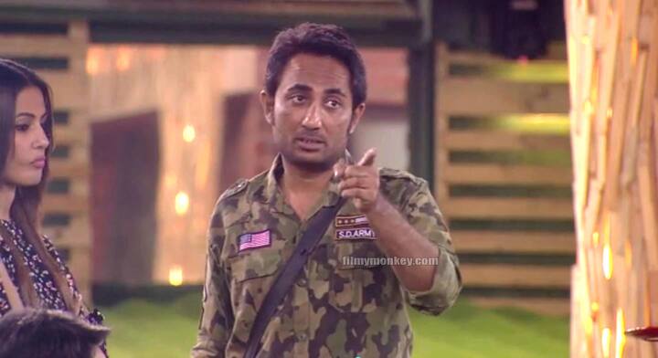 Zubair was far worse though who used abusive and filthy language with women and even went on to threaten many co-contestants during fights claiming he's from the Don's family. However it was revealed only yesterday that he is faking to be Dawood Ibrahim's daughter Haseena Parkar's son-in-law.