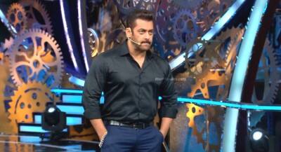Zubair was also one of the 5 nominated contestants this week and finally Salman declared his elimination on Sunday episode since Zubair received the least number of audience votes. (Pic: Colors)