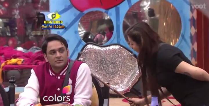 In tonight's (9th October) episode, Shilpa will be seen instigating Vikas like always which will leave him irritated. [PIC CREDIT: Voot]