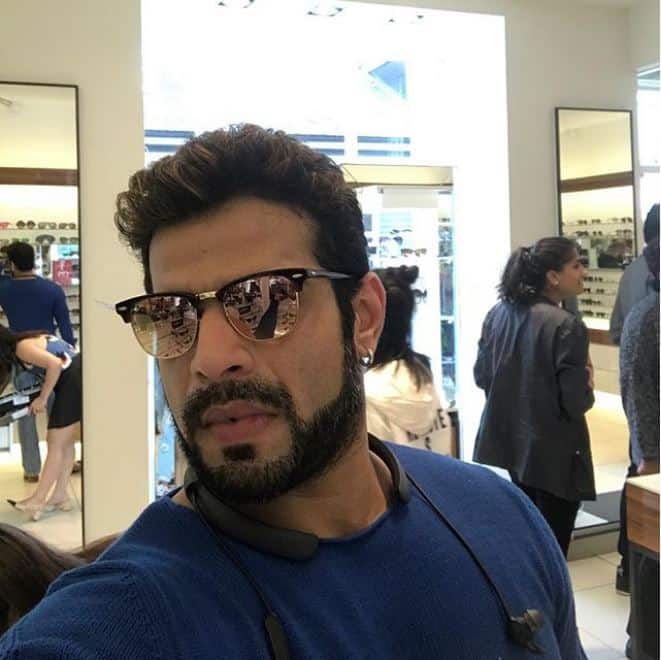 One of the most famous faces of Television, Karan's message is on point and we applaud his take on the firecracker ban while celebs like the write Chetan Bhagat are questioning the decision.
