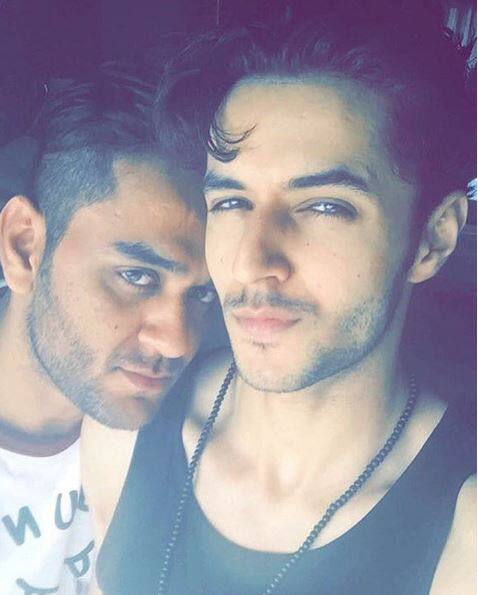 Vikas' younger brother Siddharth Gupta has finally opened up about the same and is upset with the way housemates are treating his brother. (PIC CREDIT: INSTAGRAM)