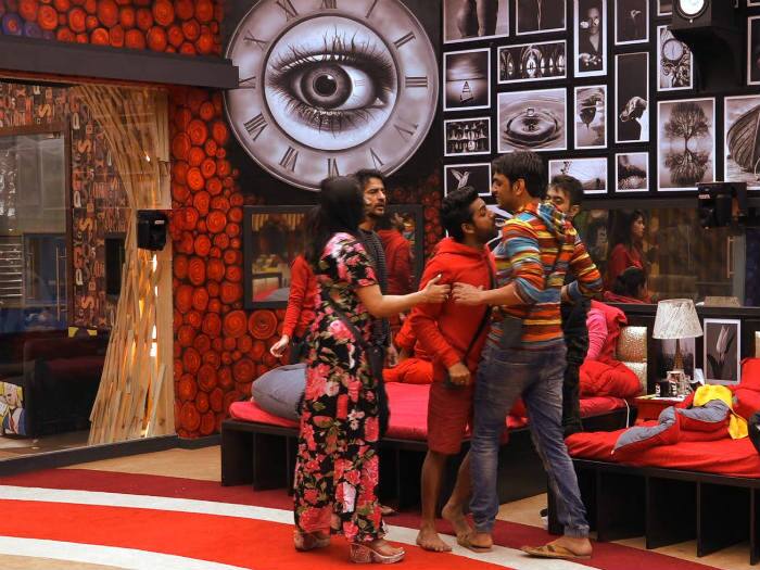 And apparently, the housemates picked Puneesh Sharma & Vikas Gupta as the final two for the captaincy task [PIC CREDIT: COLORS]
