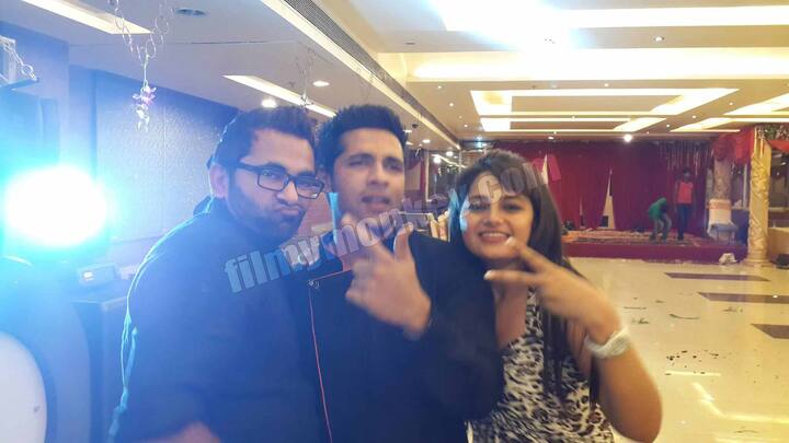 Puneesh with 'Sarkaar Ki Duniya' friends at his wedding. (Pic: Instagram)