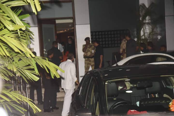 And now the star of the millennium had arrived back in the Mumbai city after celebrating his 75th birthday with his family.