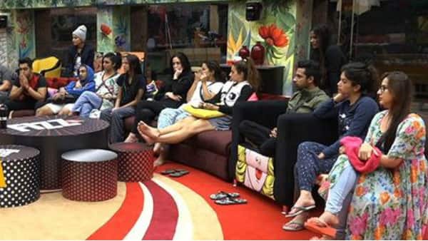 Bigg Boss 11 NOMINATION: Hina Khan & 4 other contestants NOMINATED for EVICTION this week! Bigg Boss 11 NOMINATION: Hina Khan & 4 other contestants NOMINATED for EVICTION this week!