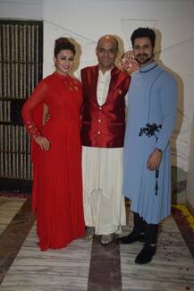 SEE PICS: Divyanka Tripathi, Karan Patel, Karishma Tanna & other TV STARS DAZZLE at a Diwali Bash!