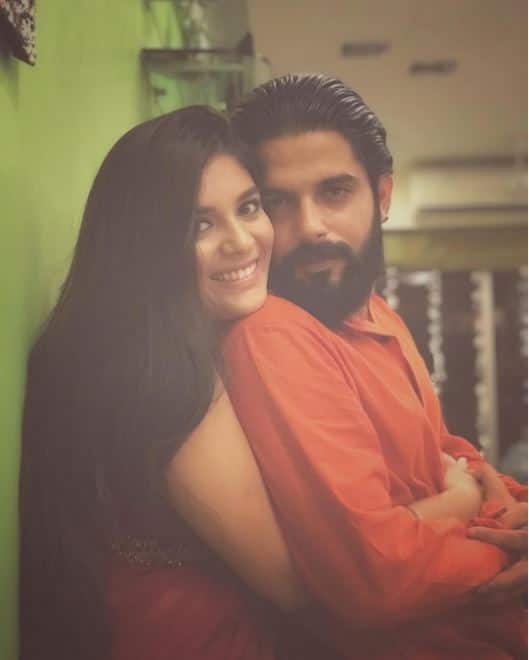 Raj has been dating 'Pratigya' actress Pooja Gor for 8 years now and like other celebrities, these two love birds have also been in a festive mood throughout this week.