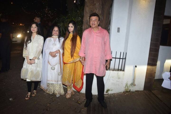 Anu Malik with his wife and daughters