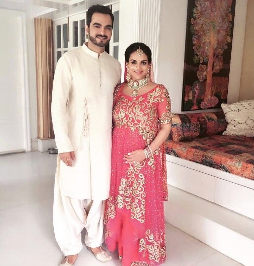 35 yr old Esha, who totally enjoyed her pregnancy phase with even getting married again on her baby shower and constantly sharing her gorgeous baby bump pictures on social media, delivered the baby on Sunday and the mother would be discharged on Monday morning i.e. today around 11am.