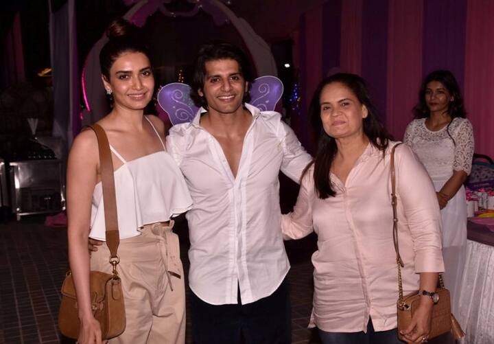 Karishma Tanna came with her mom to the birthday bash