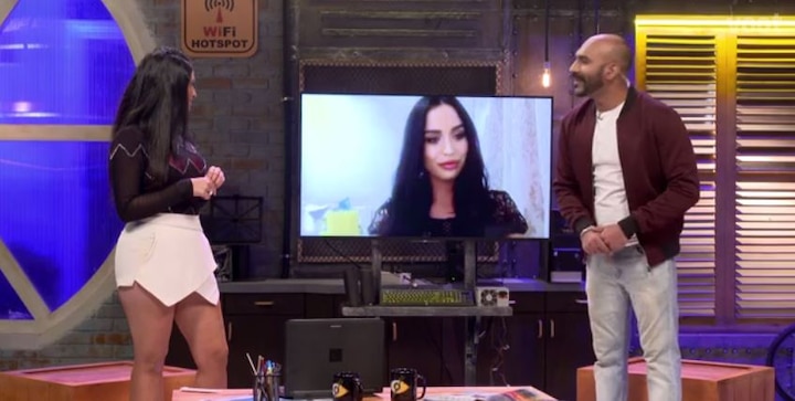 Big Buzz will have interviews of the eliminated contestants of this season as well as some of the famous ex-contestants of Bigg Boss. In the first episode, they interacted with 'Bigg Boss 9' evicted contestant Lucinda Nicholas & 'Bigg Boss 10' contestant Nitibha Kaul as well. (Photo: Voot)