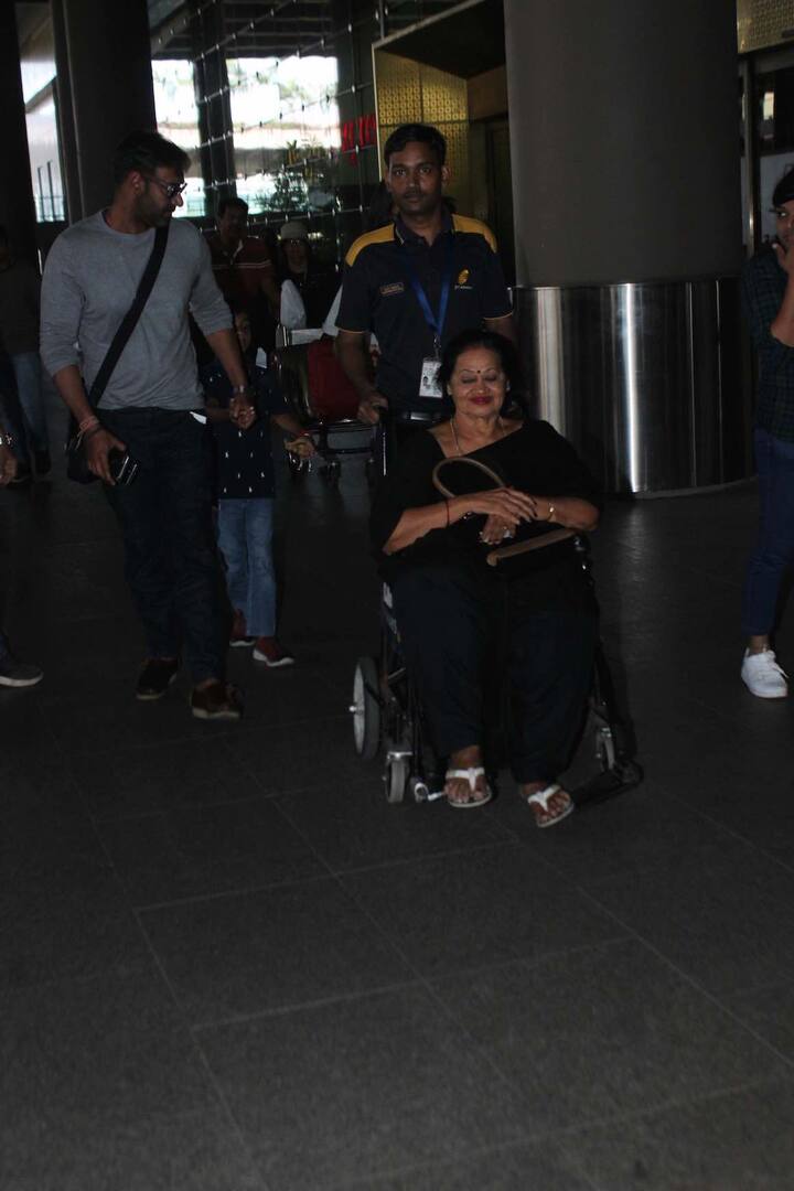  Ajay was in Goa for a mini vacation with his family including mother Veena and the Star-Dad returned with his kids yesterday while Kajol had returned a day earlier.