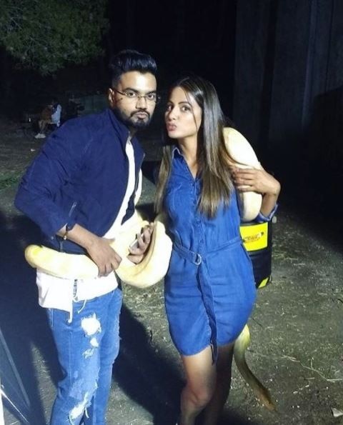 Now Hina's beau Rocky Jaiswal has reacted on her breakdown in 'Bigg Boss 11'. Rocky said, 