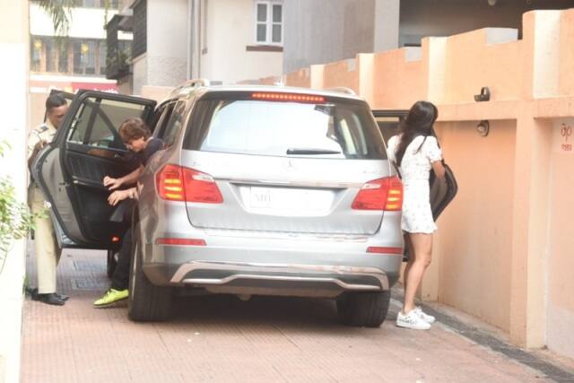 Earlier the two arrived together in the same car