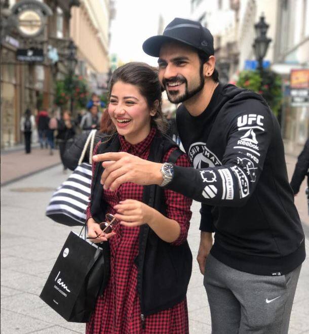 Vivek posted this adorable picture from the trip of him with Aditi and he wrote with it - 