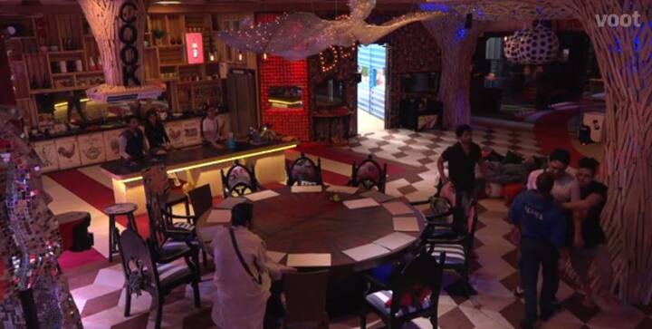 Later, Priyank was thrown out of the house in the very first week for using physical violence against Aakash Dadlani during a fight between him and Vikas Gupta. (Photo: Colors)