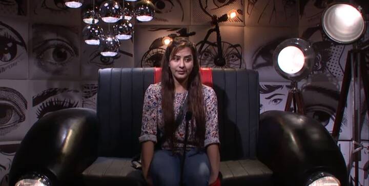 'Bigg Boss' even called Shilpa inside confession room & warned her to not make personal comments. Shilpa apologised to 'Bigg Boss' but continued torturing Vikas withput getting personal. (Photo: Voot)