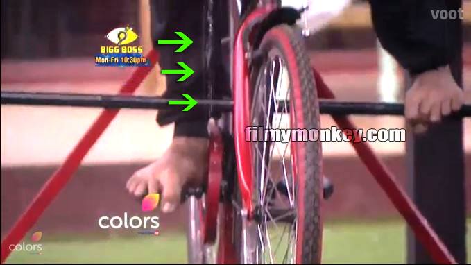 Finally Puneesh gave in to the pressure and pees in his pants as we can see here.