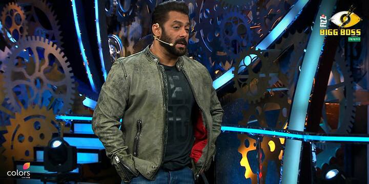 In-fact host Salman, tired to pacify the on-going war between the two in the Saturday's episode!