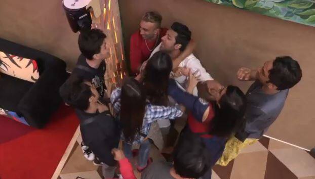 The matter also shifted to Puneesh when Ben blamed him for the chaos and he got out of control with the whole house divided in two team trying to stop Puneesh.