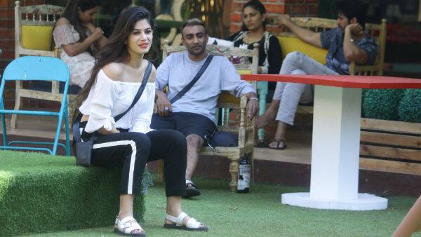Talking about other contestants, Akash will save Bandgi by shaving off his hair, according to online buzz. Bandgi will save Puneesh, Vikas will save Shilpa, Shilpa will save Arshi and Arshi will save Vikas. (Photo: Colors)