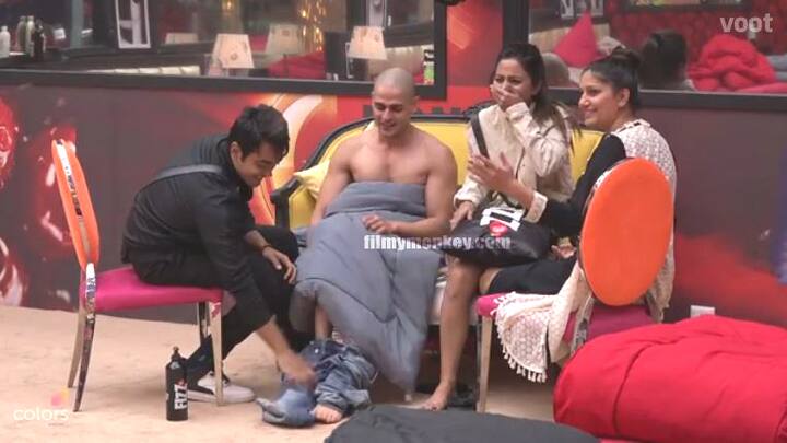 He then with the help of Luv slips out of his pants too covering himself with the quilt leaving Sapna-Hina shocked with his actions.