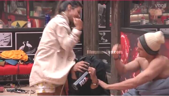 When Sapna says to Hina