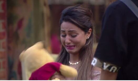 Now according to latest reports, she will be joining three new 'padosi' contestants inside the house. Speaking about the same, a source told an entertainment portal that,
