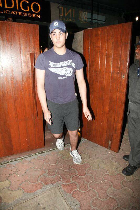 Aarav sported a casual look for the evening, he was seen wearing a casual tee and shorts. [PIC CREDIT: MANAV MANGLANI]